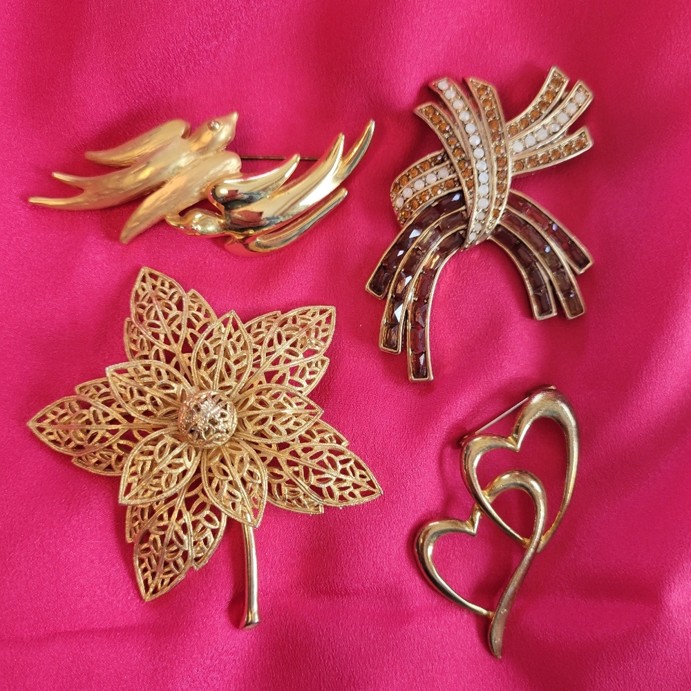Brooch Bundle (4) ~ Pins ~ Floral ~ Birds ~ Hearts ~ Rhinestones ~ Y2K ~ GUC